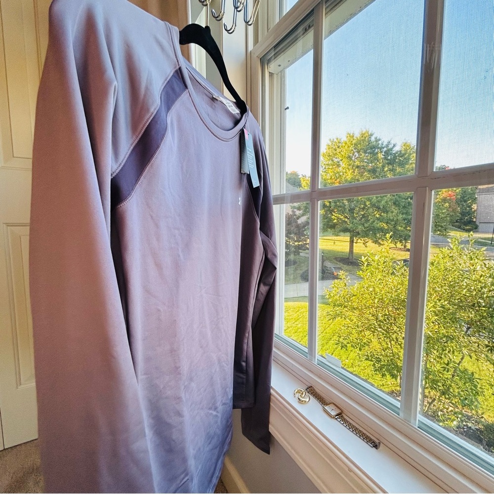 NEVER WORN WITH TAGS Under Armor Mauve long sleeve
